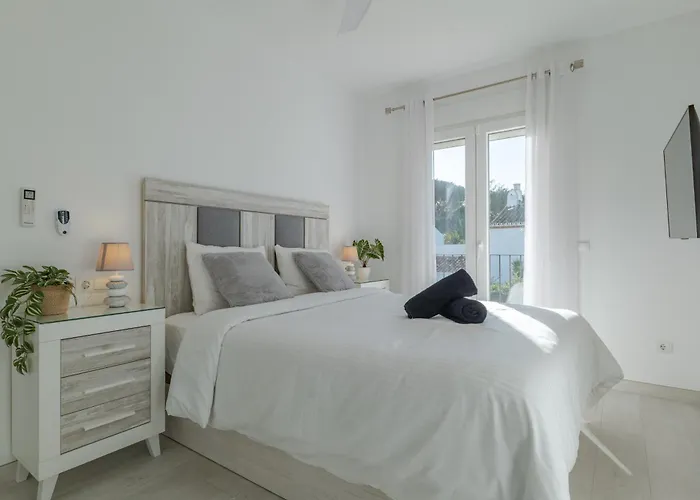 Luxury Marbella Area, Jacuzzi, Near 别墅 *