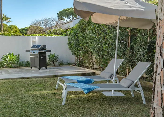 Luxury Marbella Area, Jacuzzi, Near 别墅