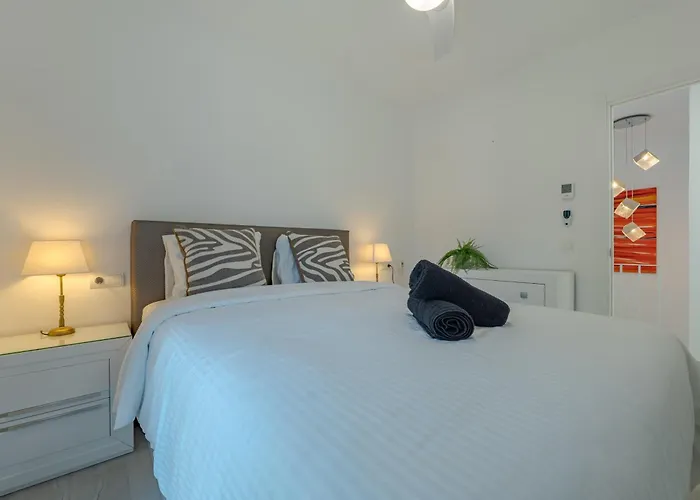 别墅 Luxury Marbella Area, Jacuzzi, Near 埃斯特波纳